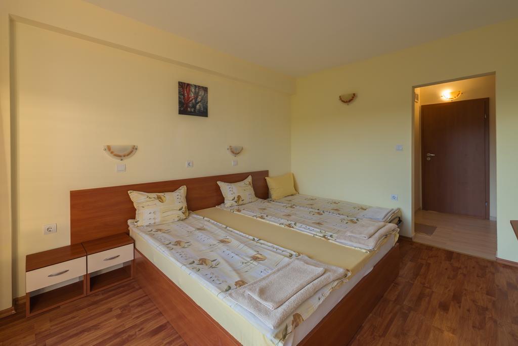 Family Hotel Dayana Beach Sinemoretz Exterior foto